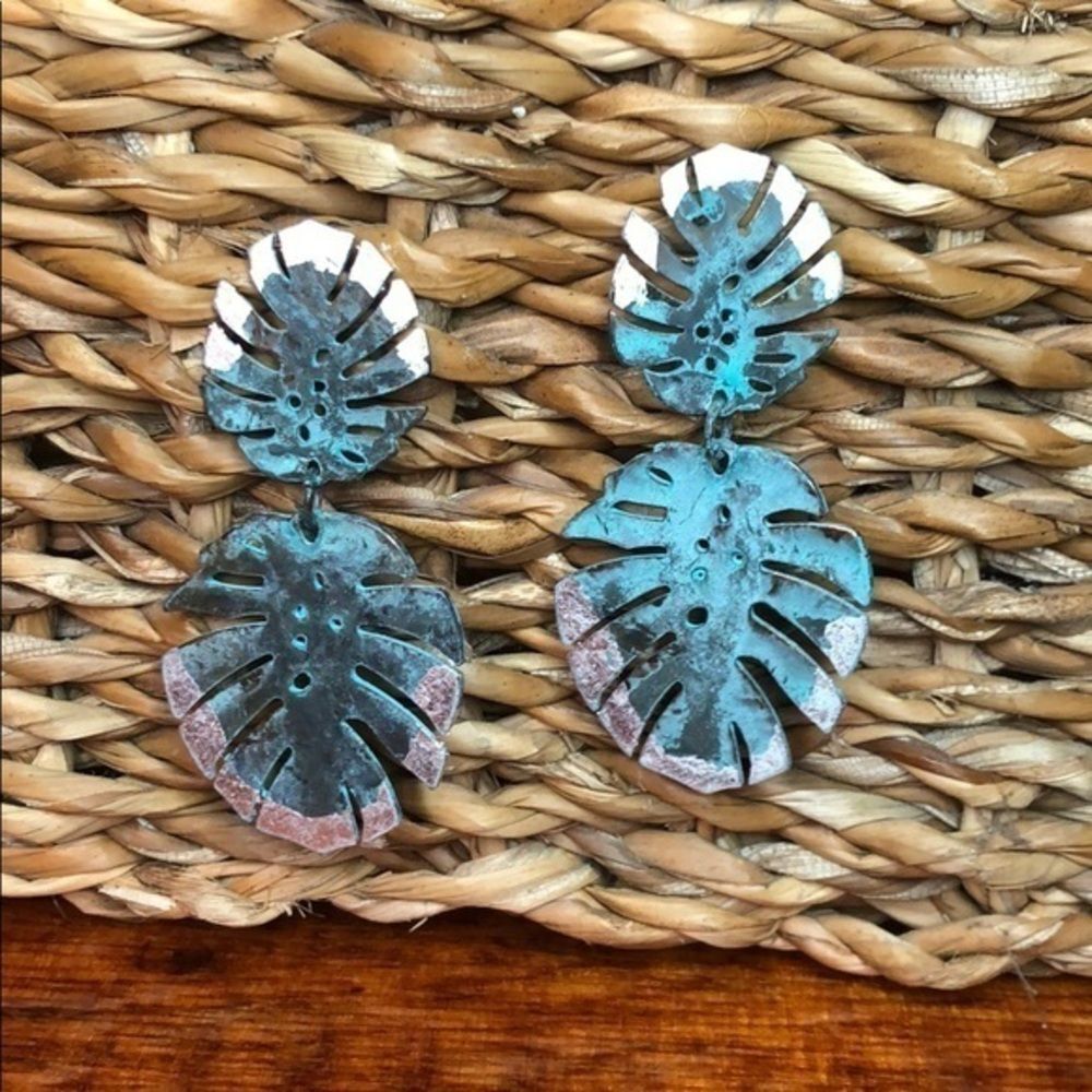 Artistic Palm Leaf Earrings Silver/Turquoi…